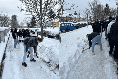 Hólapátot ragadtak a diákok